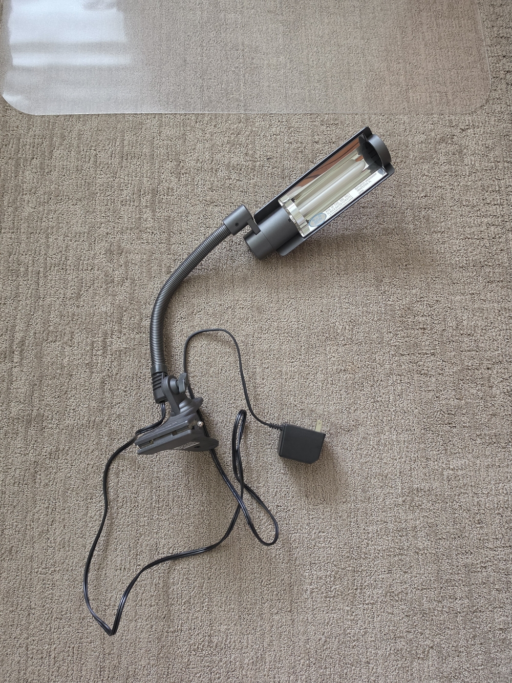 Flexible Clip-On Reading Light in Gray for Tablets & Accessories